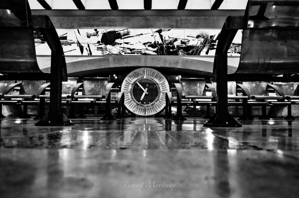 7h53, l'horloge de la gare Montparnasse (Pasteur)